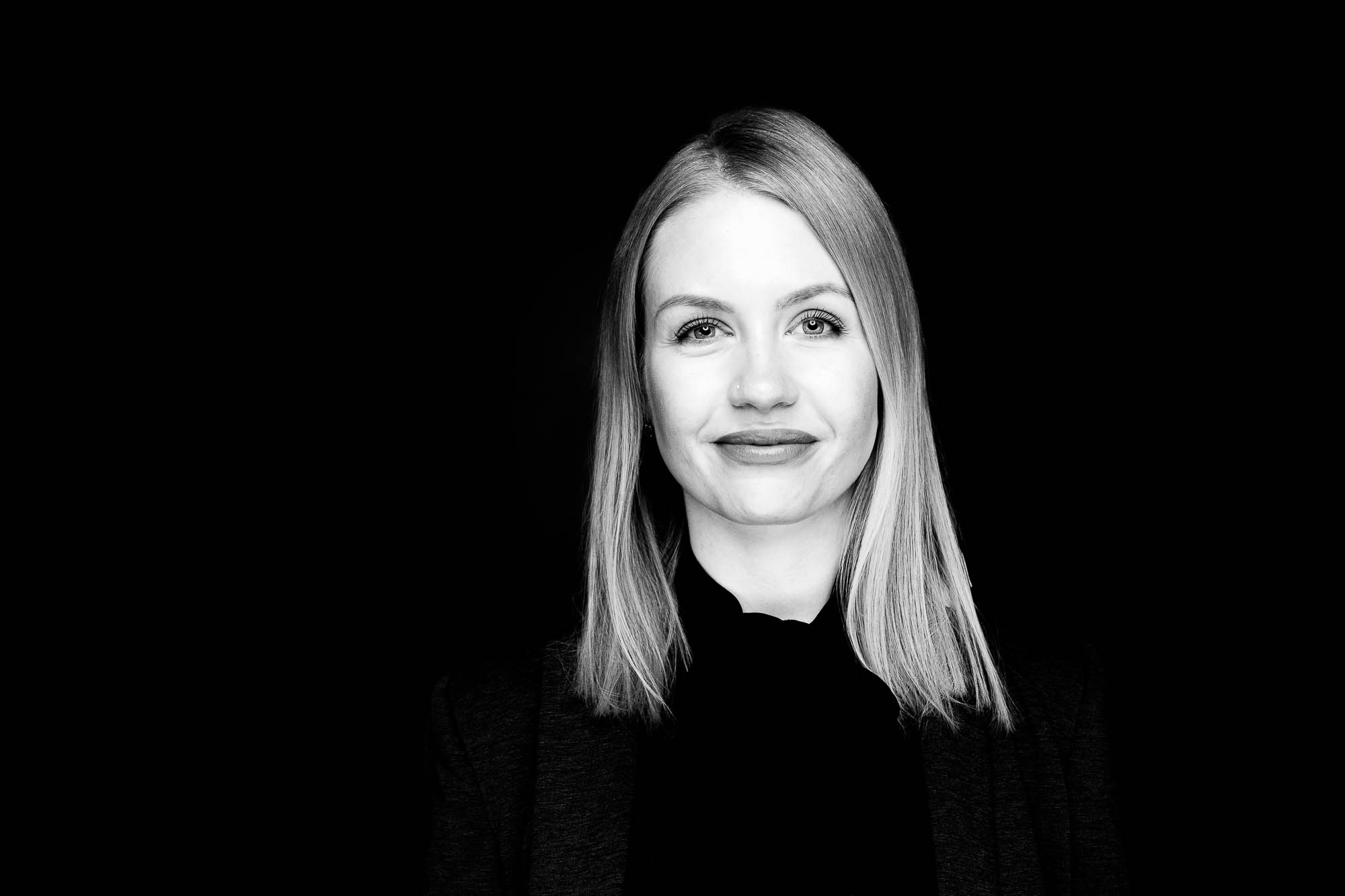 Export x3 Headshot  06022 Dez 01 2019 Bearbeitet Headshots 2019  Miro Nicole Nadine